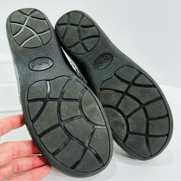 ๐ BOC BORN CONCEPT BLUE EMBOSSED LEATHER WOMENS SIZE 7.5 GREAT CONDITION - Picture 8 of 9